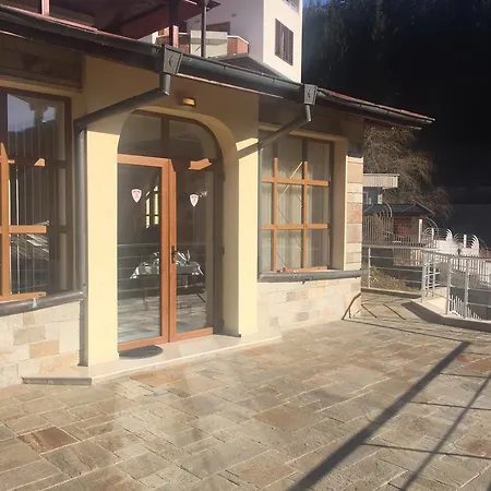 Paradise Stoikite Guest house